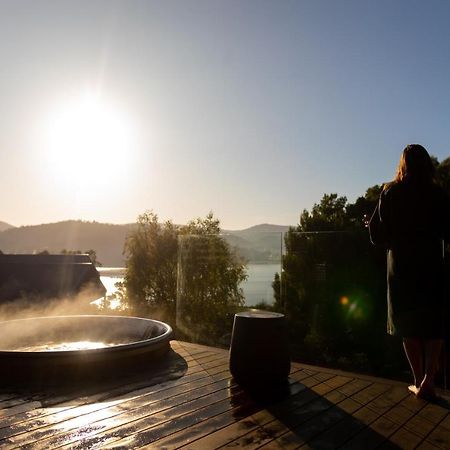 Woodland Bay Retreat-Hot Tub,Sauna And Bayview Hamptons Retreat Lymington Экстерьер фото
