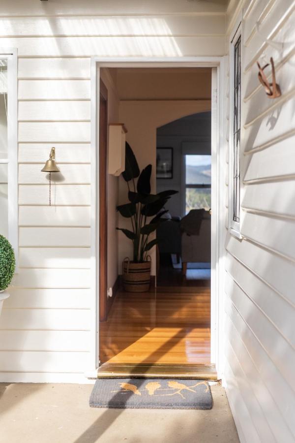 Woodland Bay Retreat-Hot Tub,Sauna And Bayview Hamptons Retreat Lymington Экстерьер фото