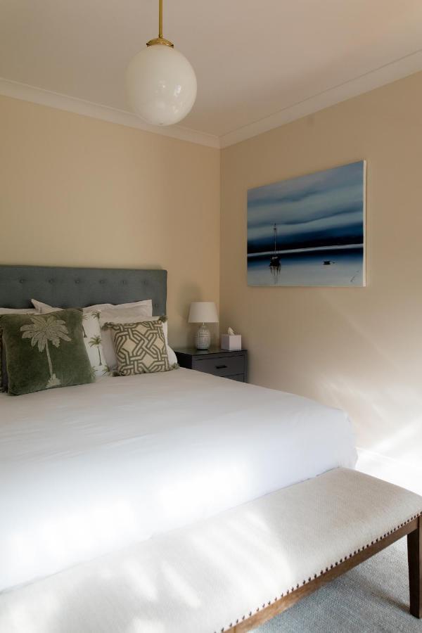 Woodland Bay Retreat-Hot Tub,Sauna And Bayview Hamptons Retreat Lymington Экстерьер фото