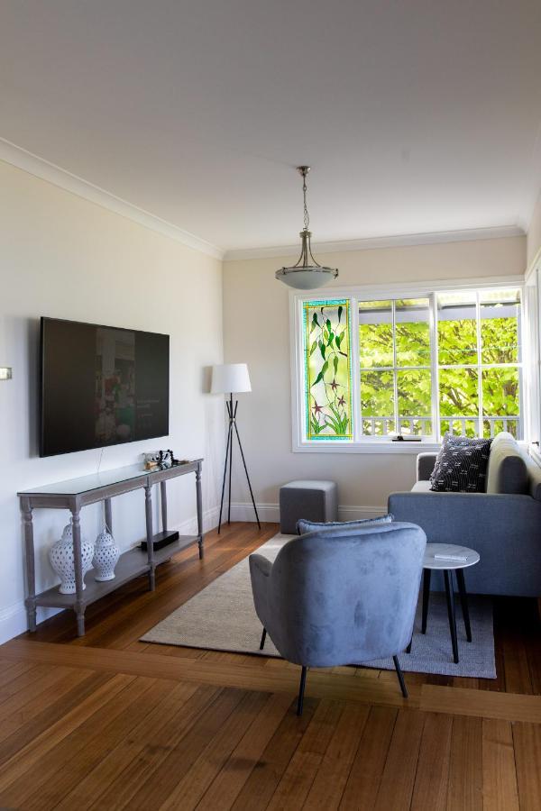 Woodland Bay Retreat-Hot Tub,Sauna And Bayview Hamptons Retreat Lymington Экстерьер фото