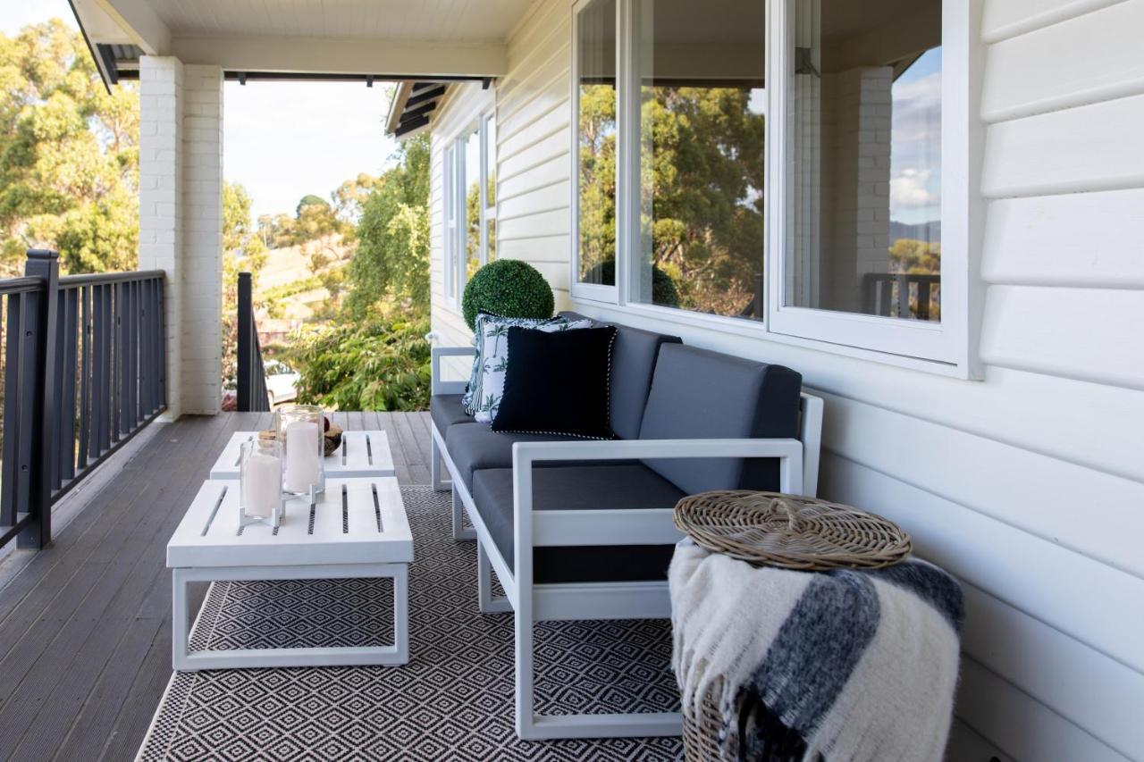Woodland Bay Retreat-Hot Tub,Sauna And Bayview Hamptons Retreat Lymington Экстерьер фото