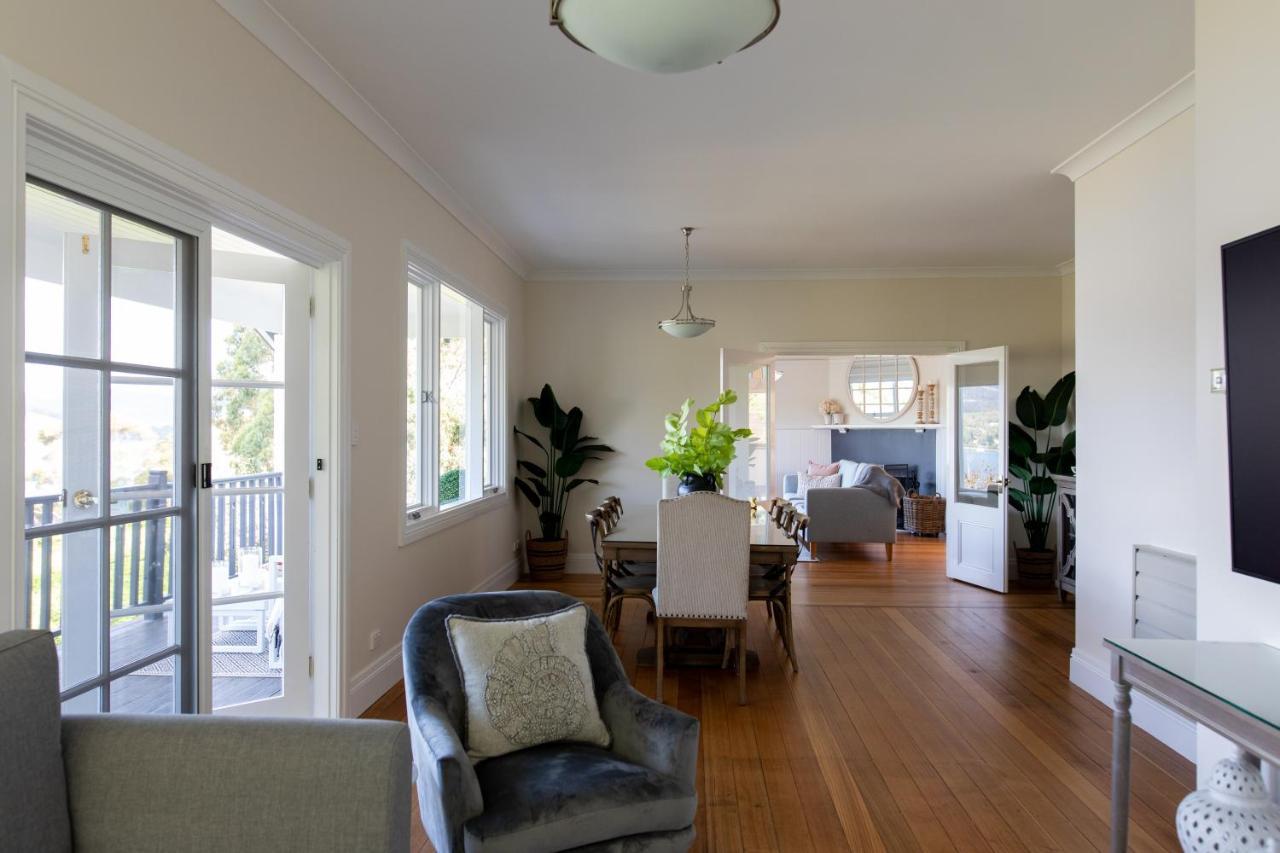 Woodland Bay Retreat-Hot Tub,Sauna And Bayview Hamptons Retreat Lymington Экстерьер фото