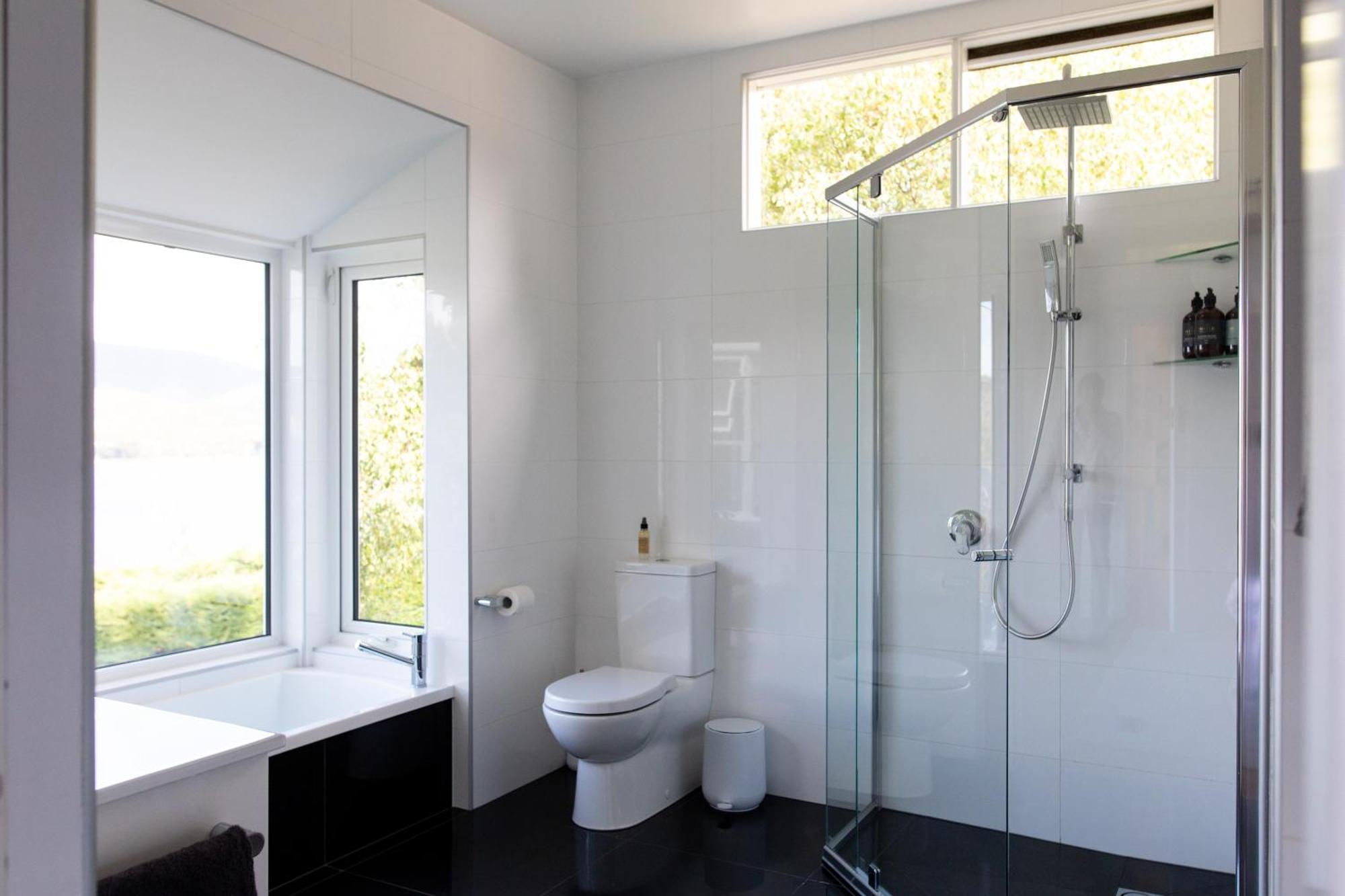 Woodland Bay Retreat-Hot Tub,Sauna And Bayview Hamptons Retreat Lymington Экстерьер фото