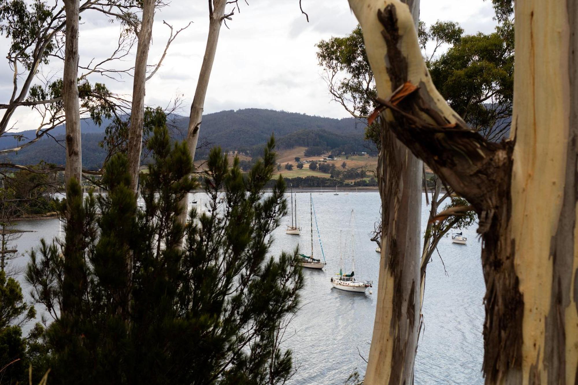 Woodland Bay Retreat-Hot Tub,Sauna And Bayview Hamptons Retreat Lymington Экстерьер фото