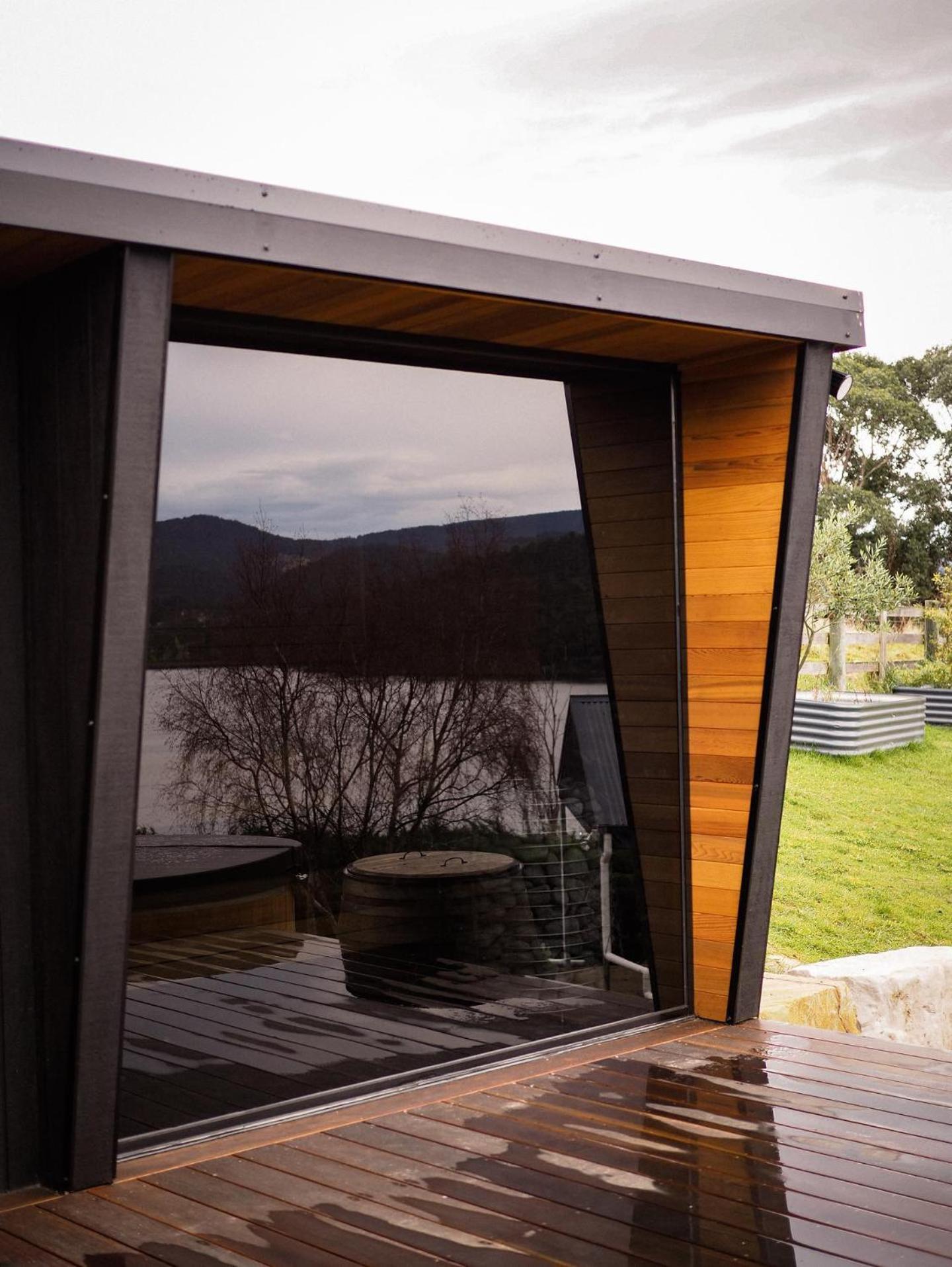 Woodland Bay Retreat-Hot Tub,Sauna And Bayview Hamptons Retreat Lymington Экстерьер фото